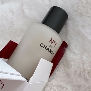 Chanel revitalizing essence lotion red camellia